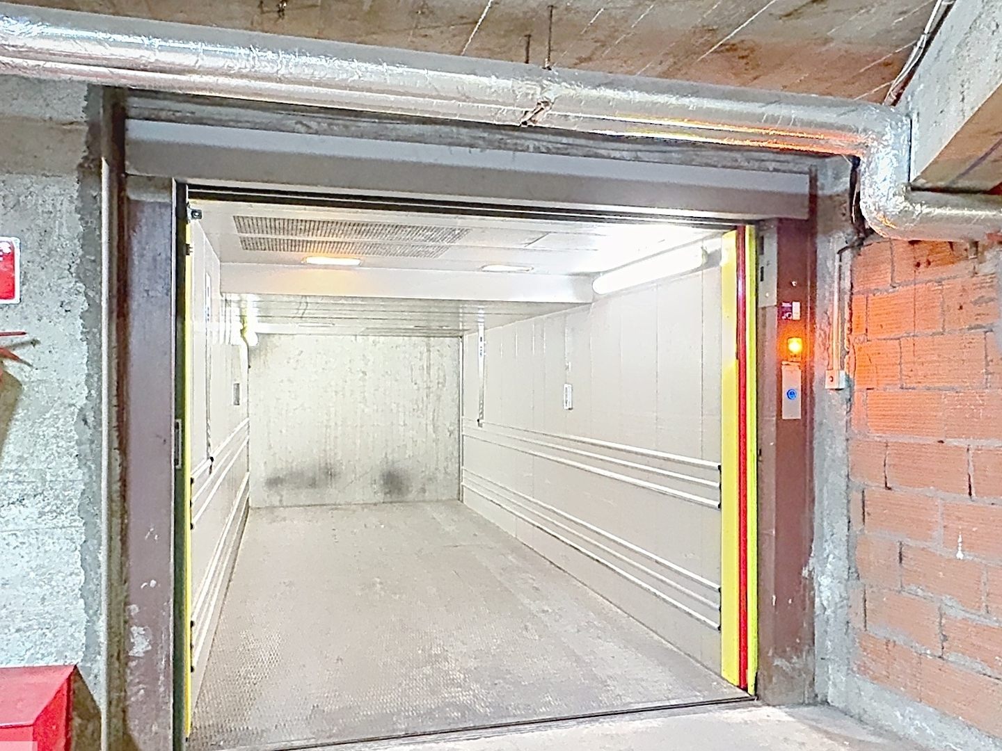 Parking / garage / box à vendre - 27m2 - Vichy (03200)