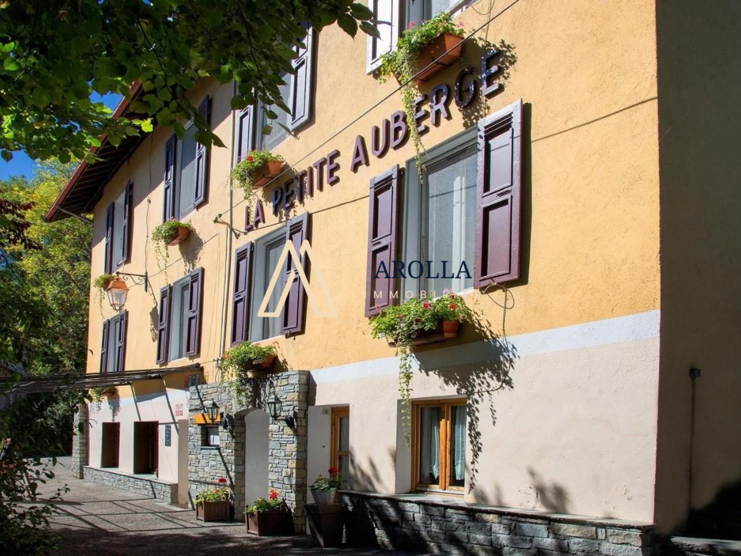 Local commercial 620 m²