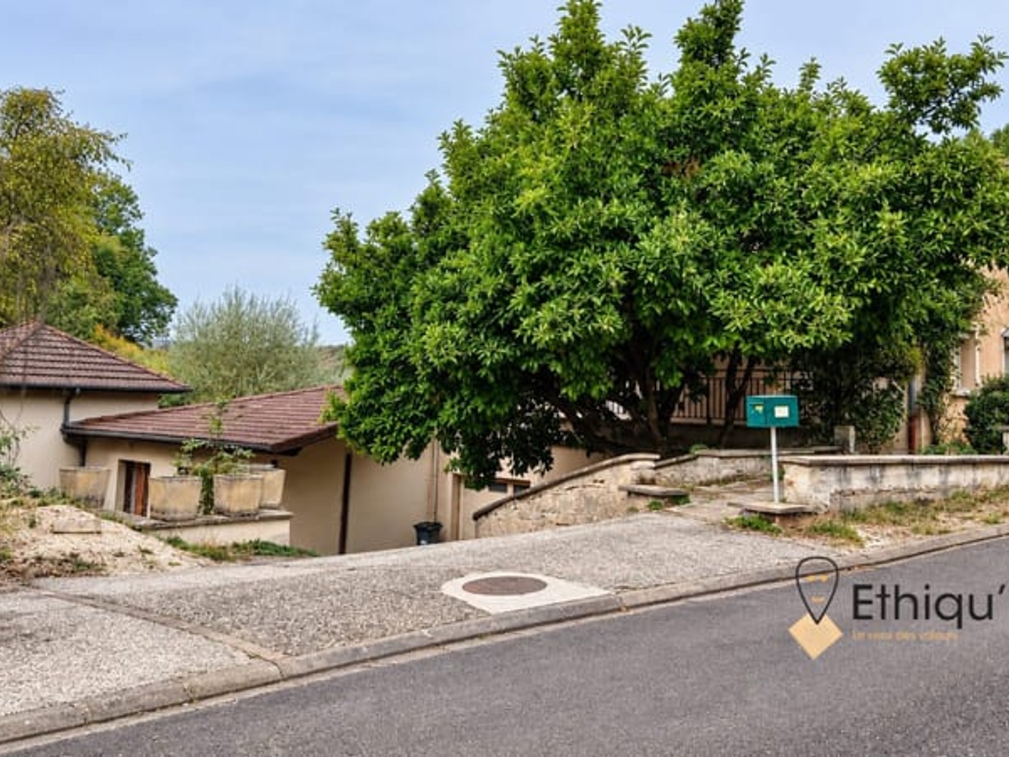 Maison non mitoyenne avec vue et espace de réception