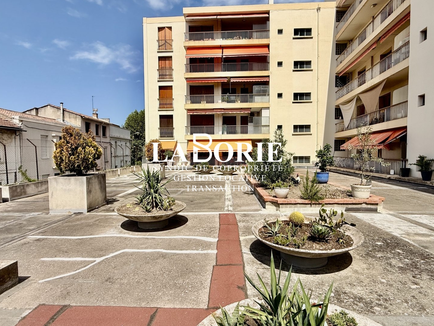 Appartement à vendre - 4 pièces - 101m2 - Avignon (84000)