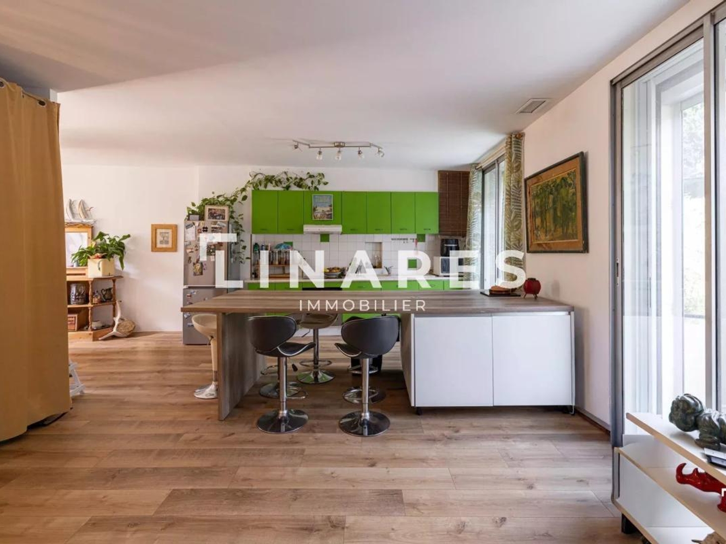 Vends t3 - 108.53 m² - Marseille 11ème 13011