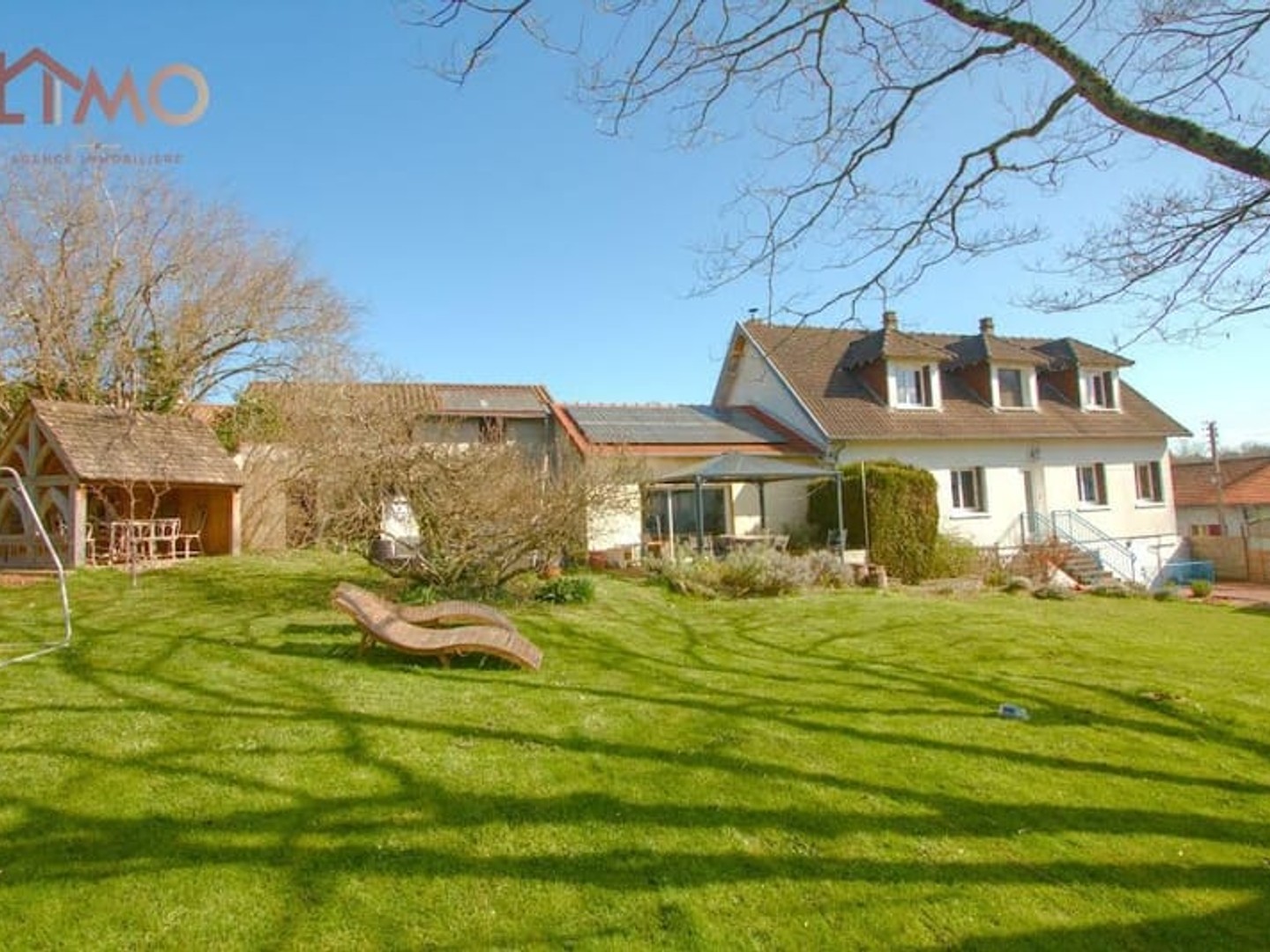 Maison 12 pièces 300 m²