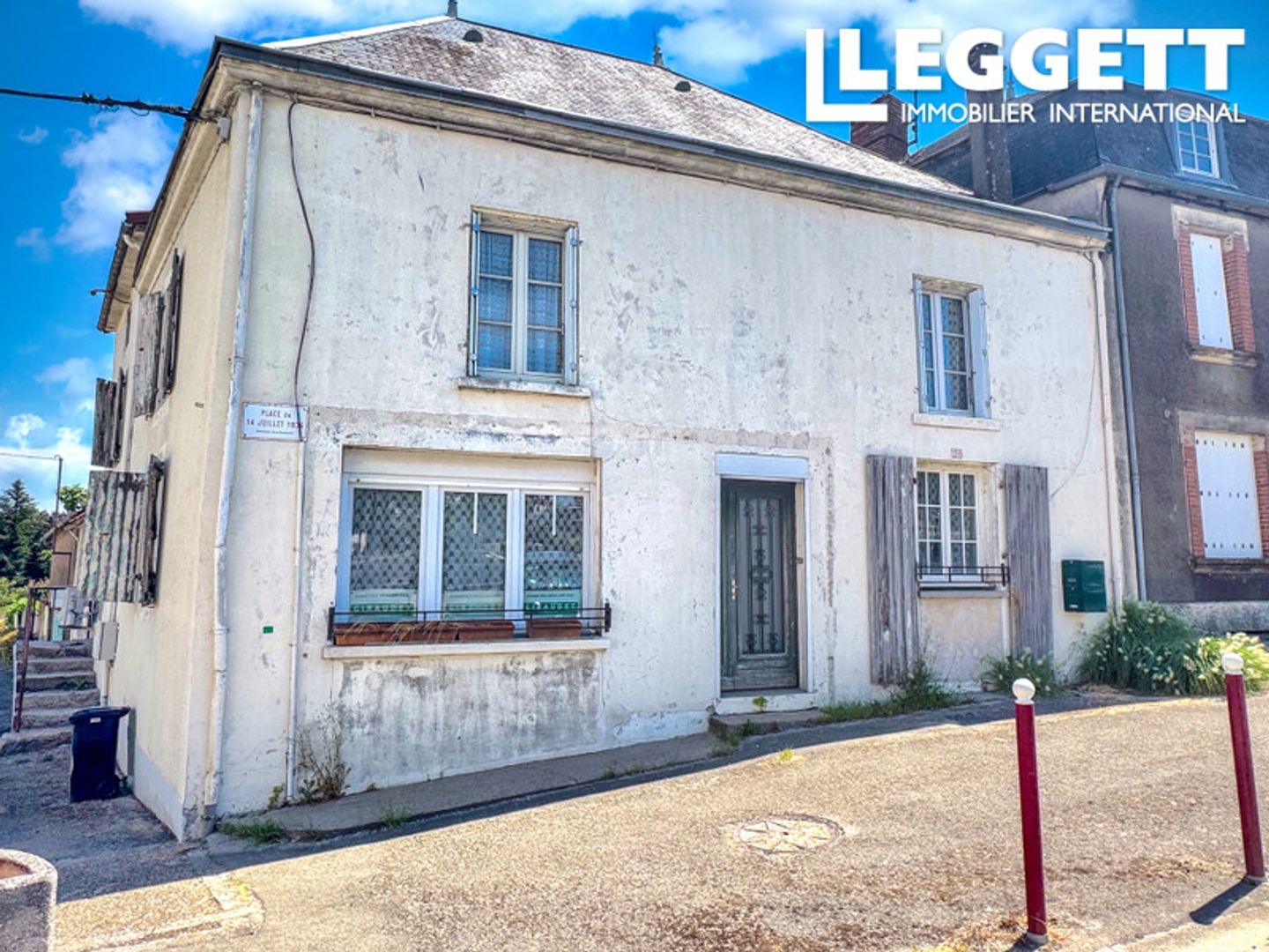 Maison de village 5 chambres à L'Absie ? Garage, grenier et fort potentiel