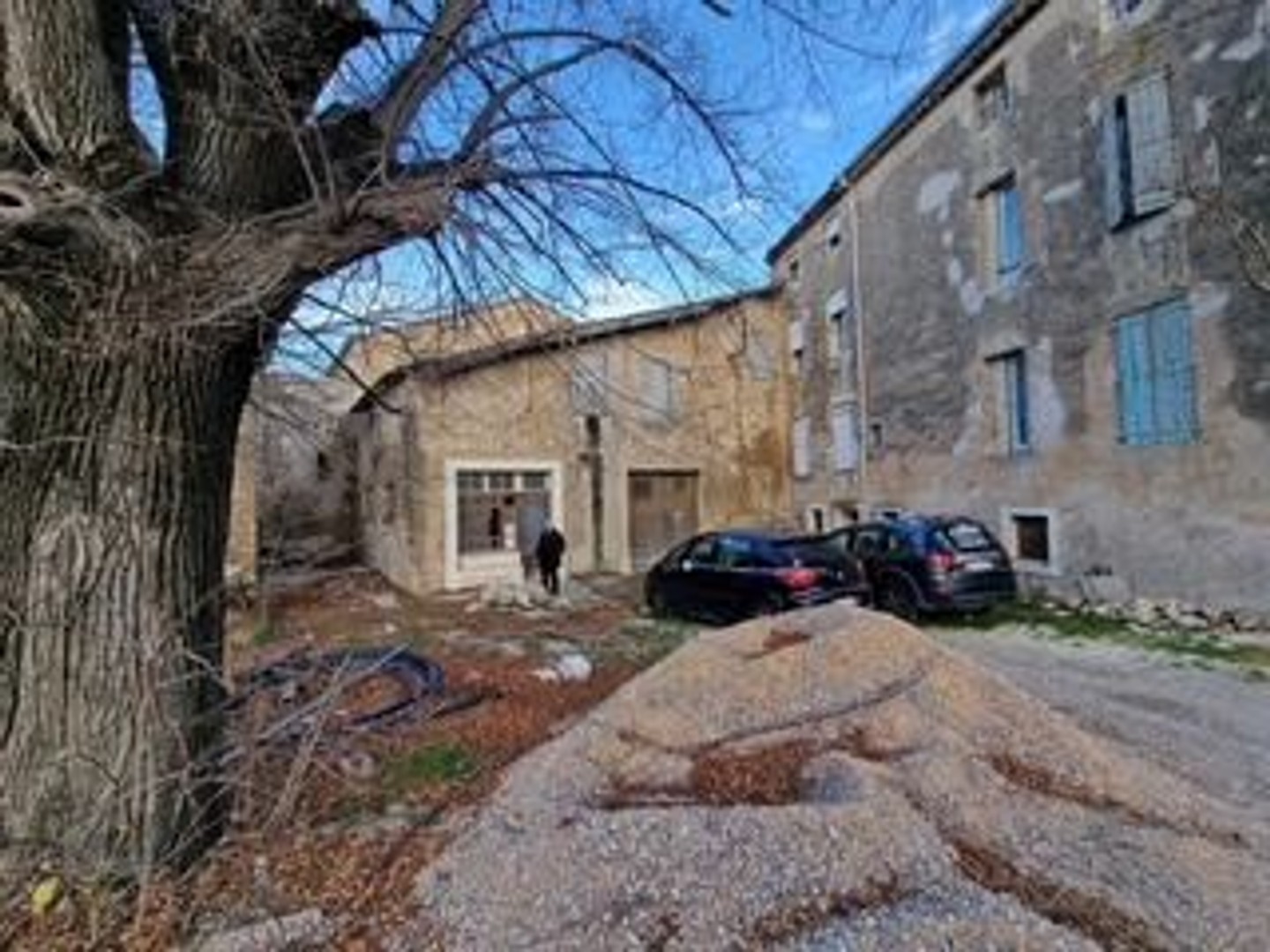 Parking/Garage/Box 70 m²