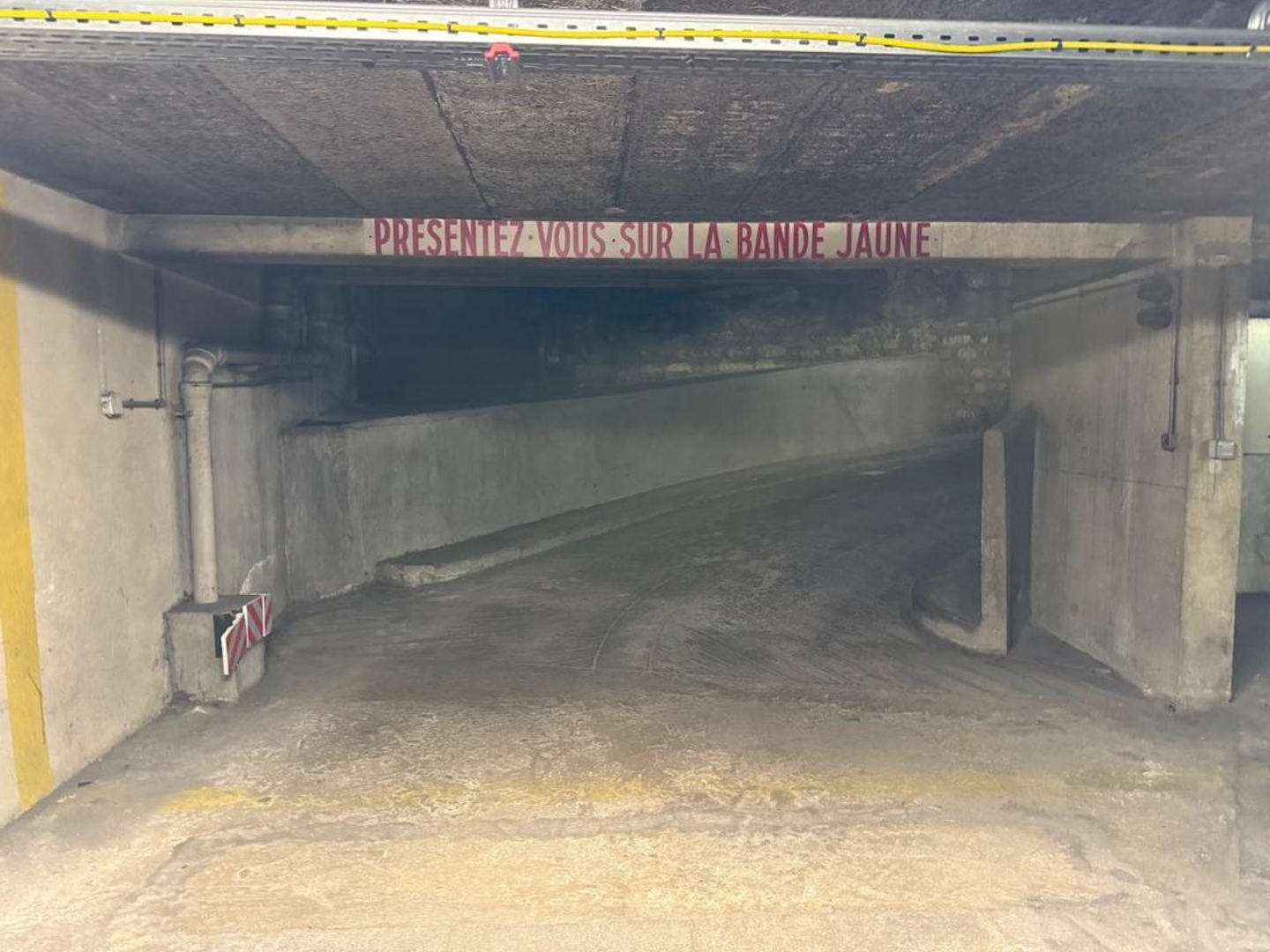 Parking / garage / box à vendre - 14m2 - Paris 16e (75016)