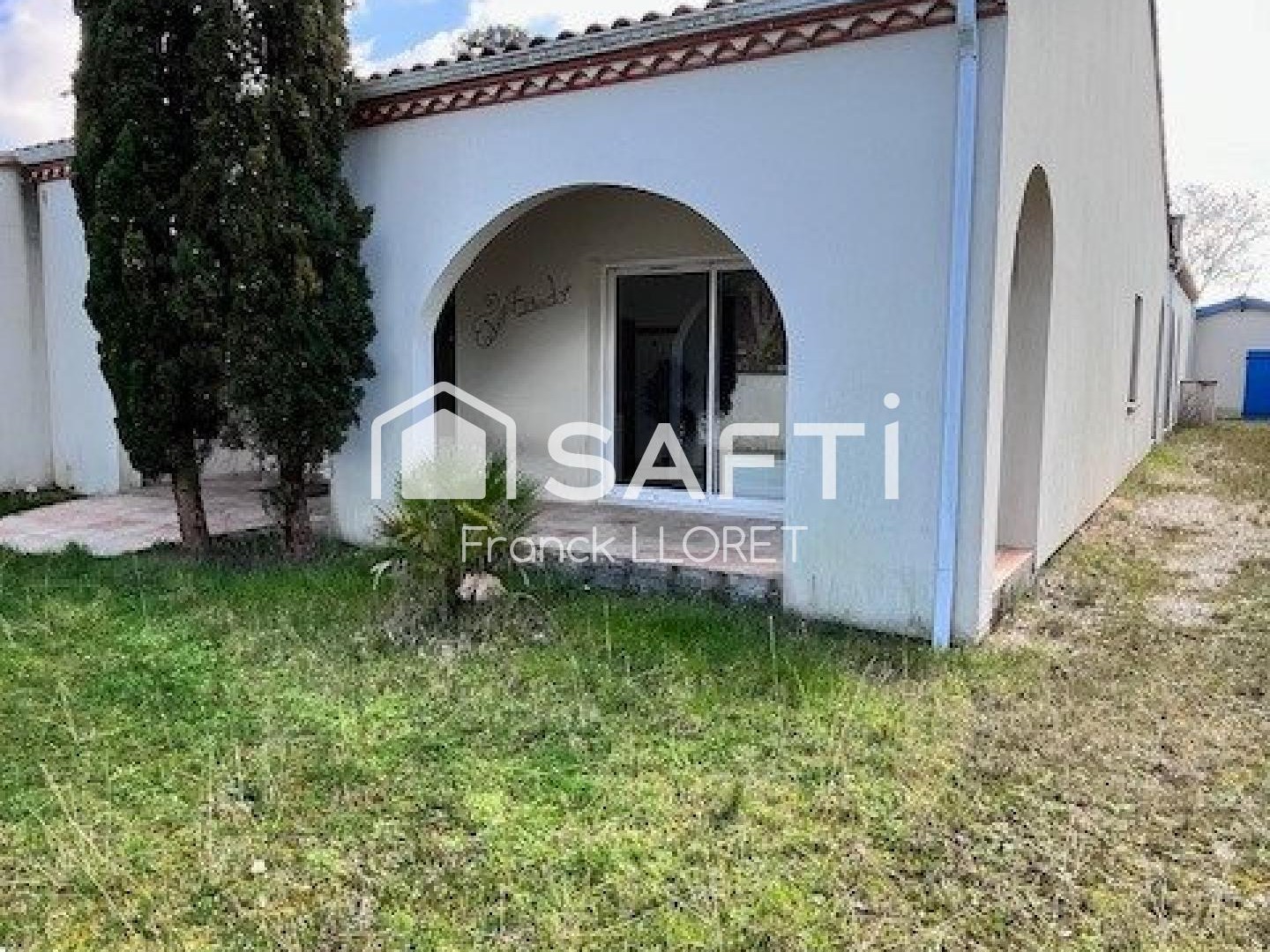 Maison 220m² 7 Pcs, 4 chs plus studio 30m², ter 1000m²