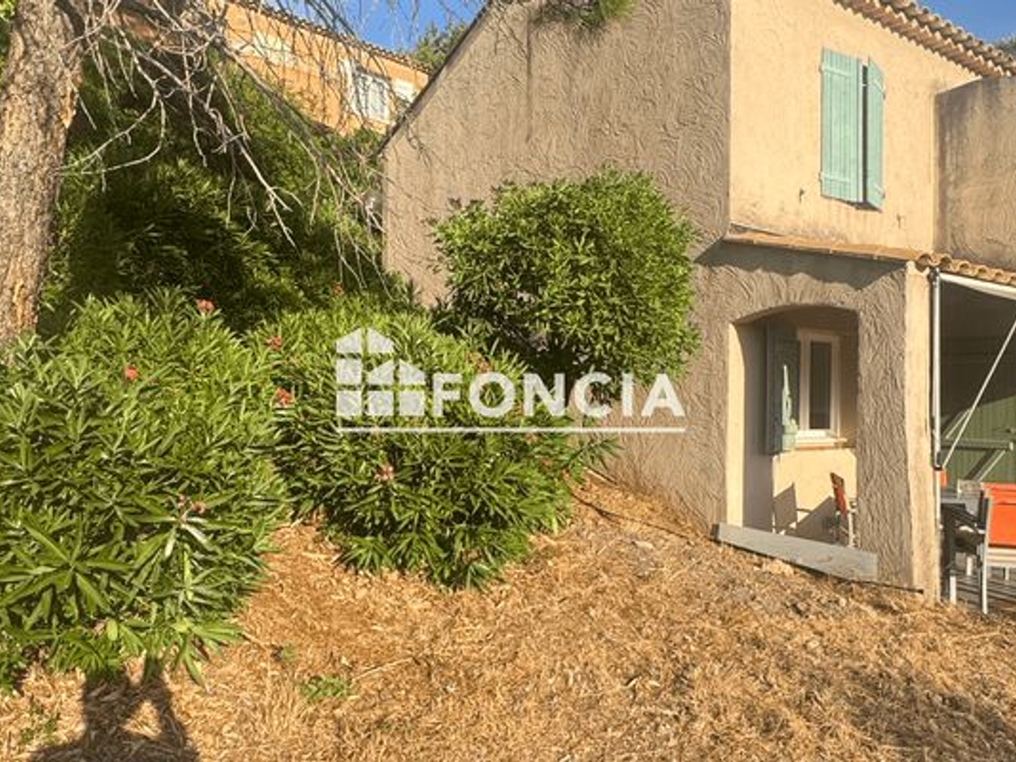 Appartement à vendre - 2 pièces - 37m2 - Roquebrune-Sur-Ar... (83380)