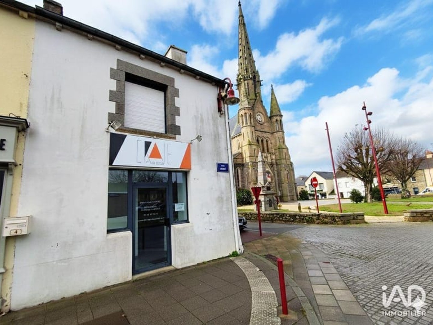 Immeuble commercial 55 m²