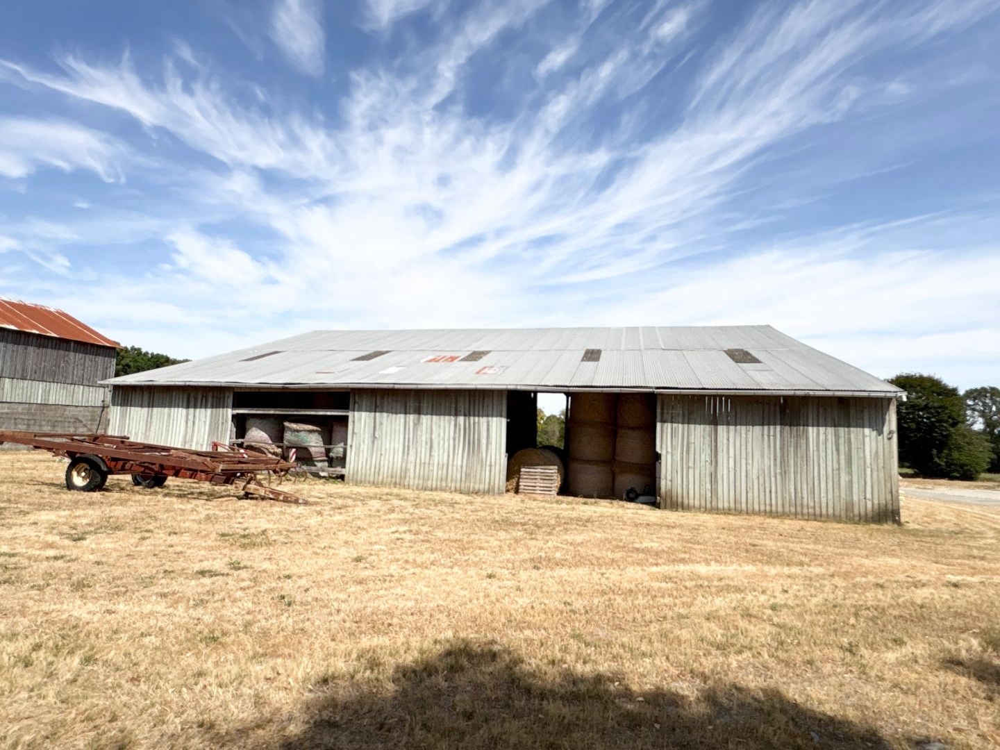 Locaux à vendre - 10000m2 - Sainte-Marie (35600)