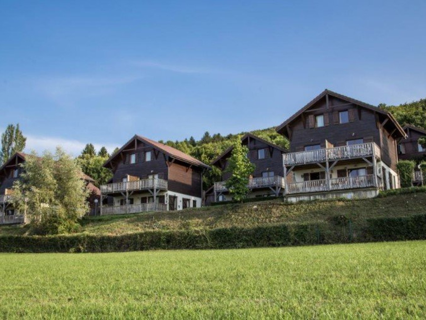 INVESTISSEMENT LOCATIF - Évian-les-Bains - Résidence de Tourisme Les Chalets d'Evian - 5,92 % de rentabilité