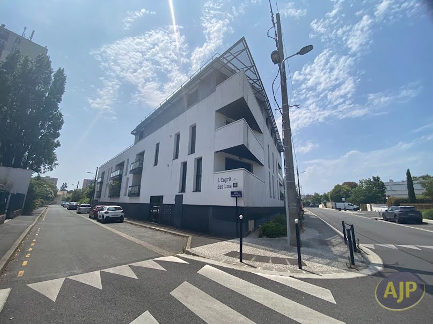 Parking / garage / box à vendre - Bordeaux (33200)