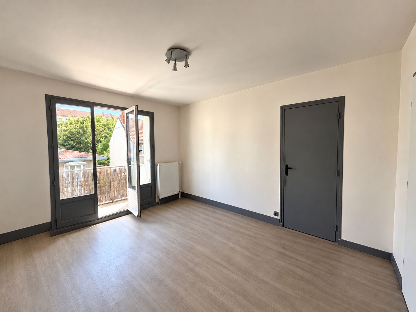 Appartement à vendre - 2 pièces - 46m2 - Dijon (21000)