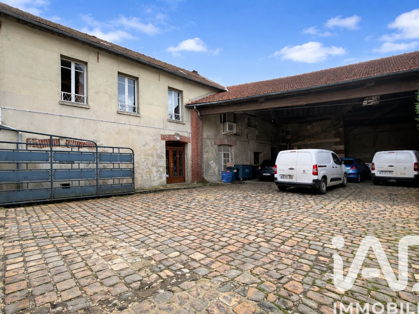 Maison avec appartements 240 m²