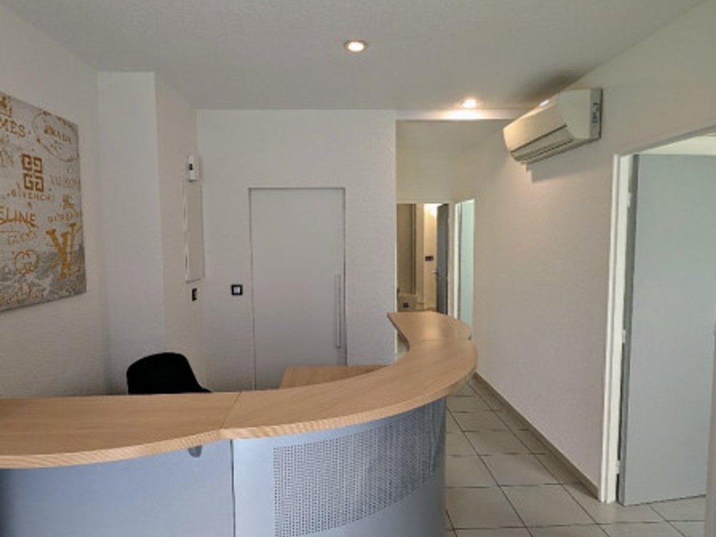 Bureaux 8 pièces 90 m²