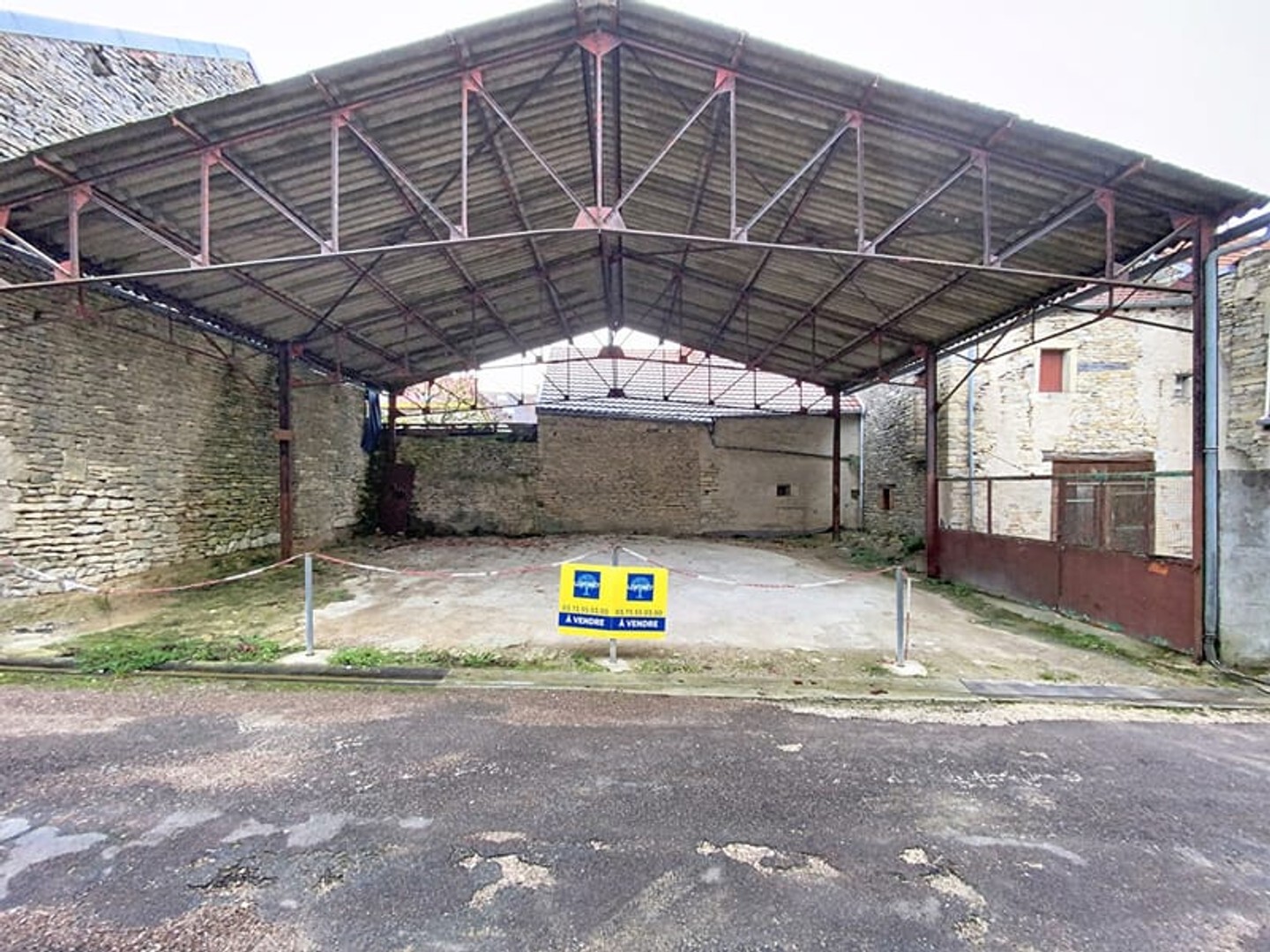 Parking/Garage/Box 131 m²