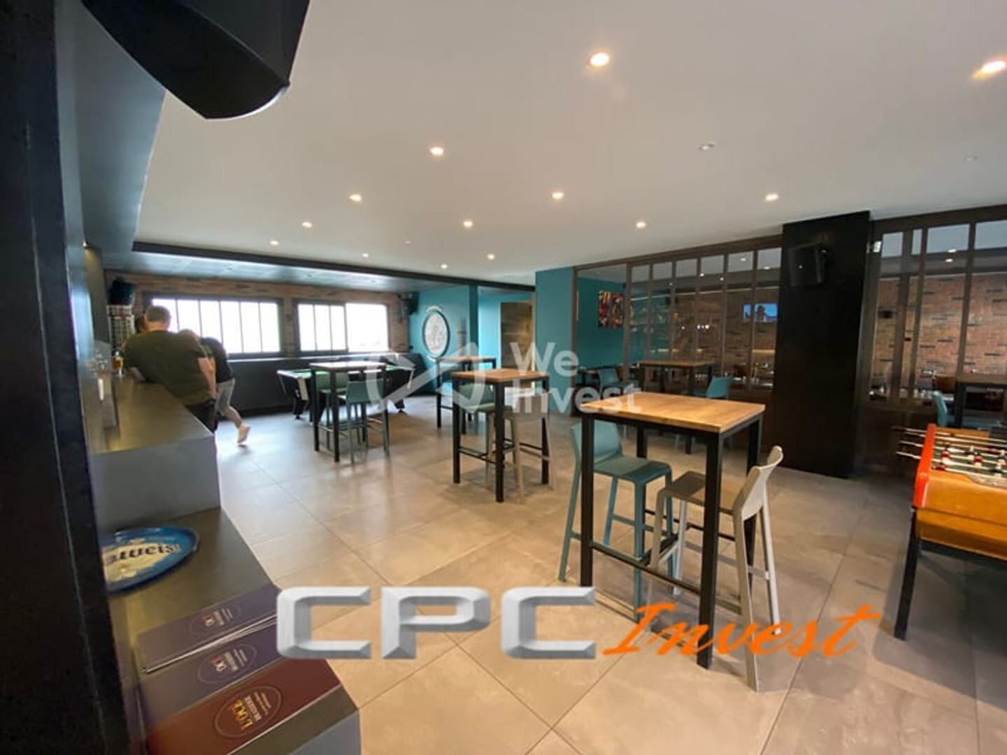Local commercial 276 m²