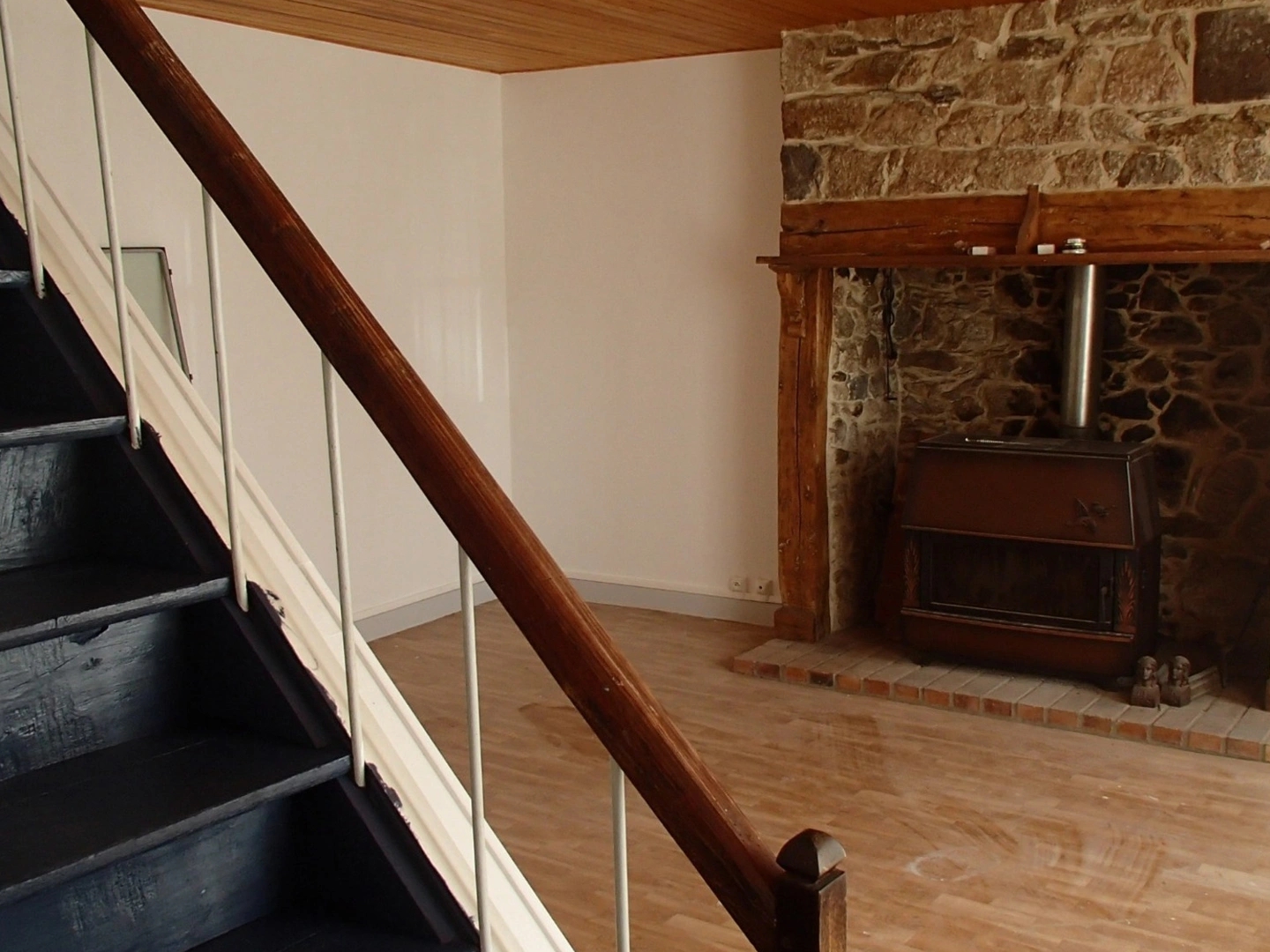 Maison à vendre - 3 pièces - 87m2 - Cassaniouze (15340)
