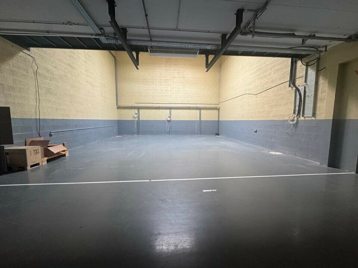 Magasin à vendre - 206m2 - La Ville-Aux-Dames (37700)