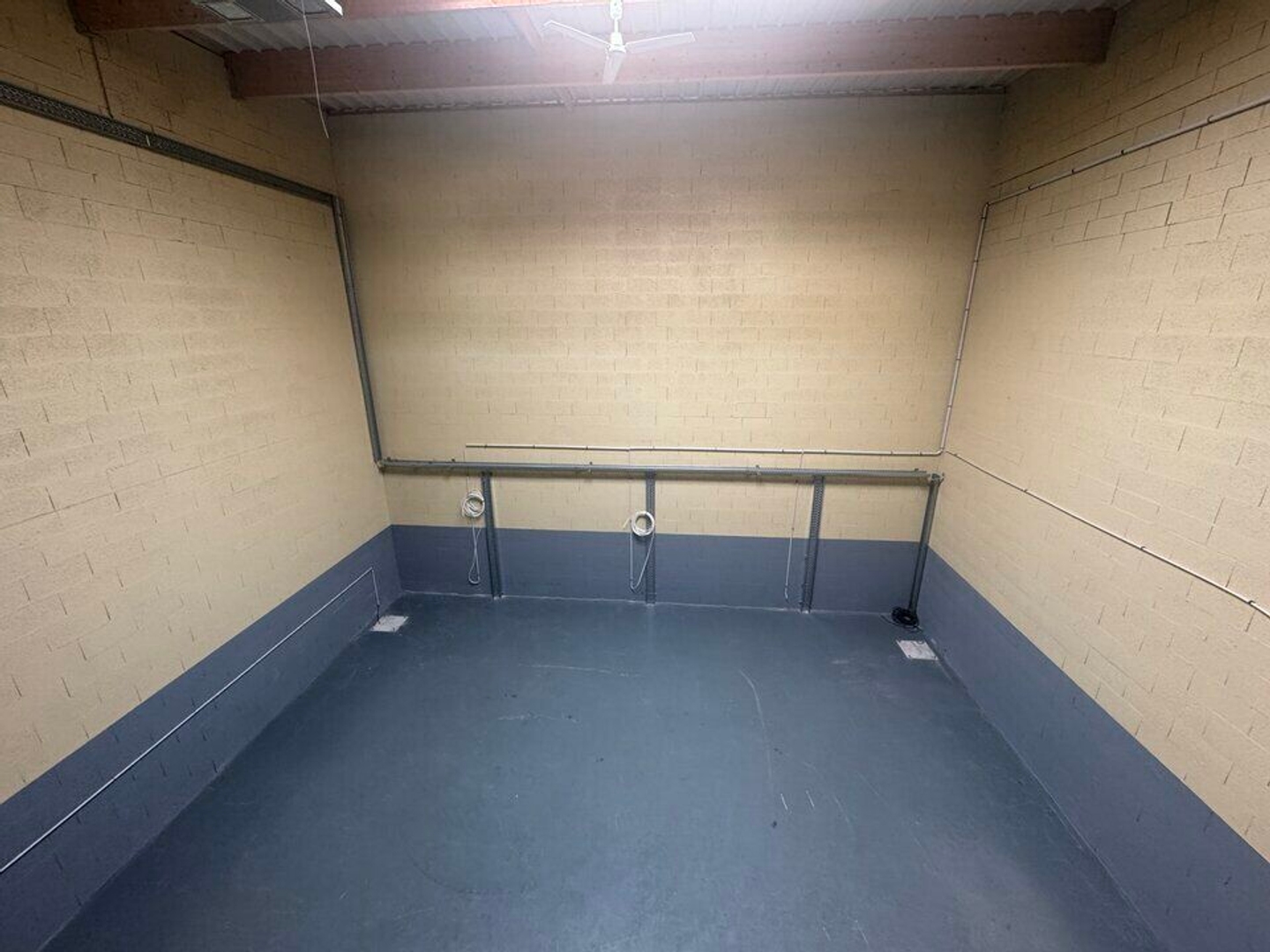 Magasin à vendre - 206m2 - La Ville-Aux-Dames (37700)
