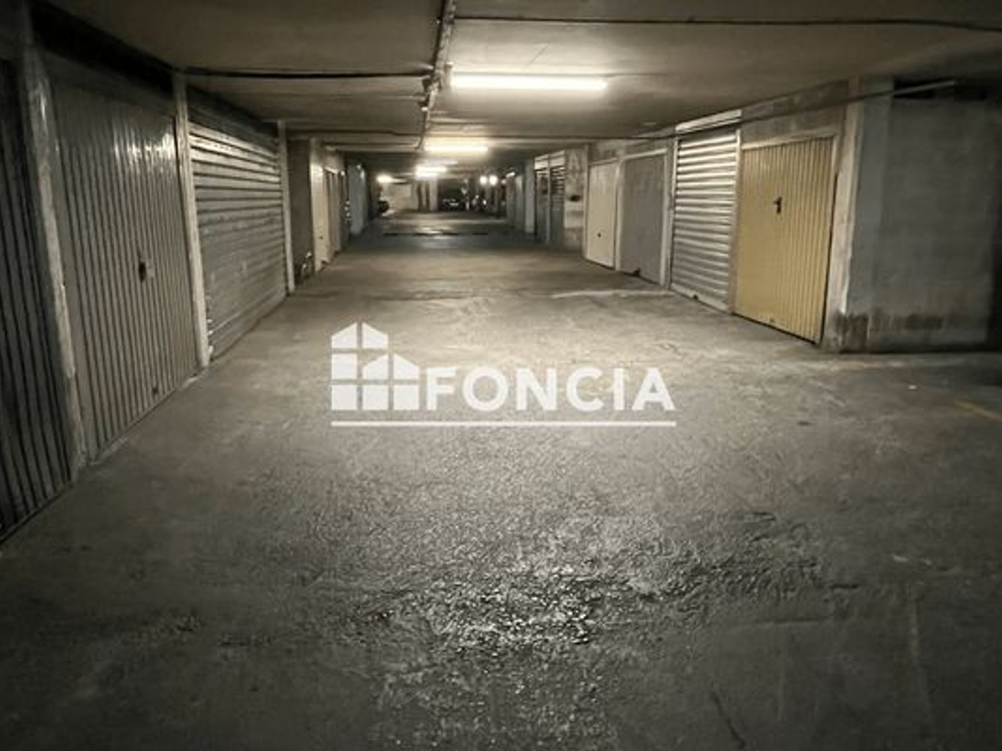 Parking / garage / box à vendre - 170m2 - Nice (06000)