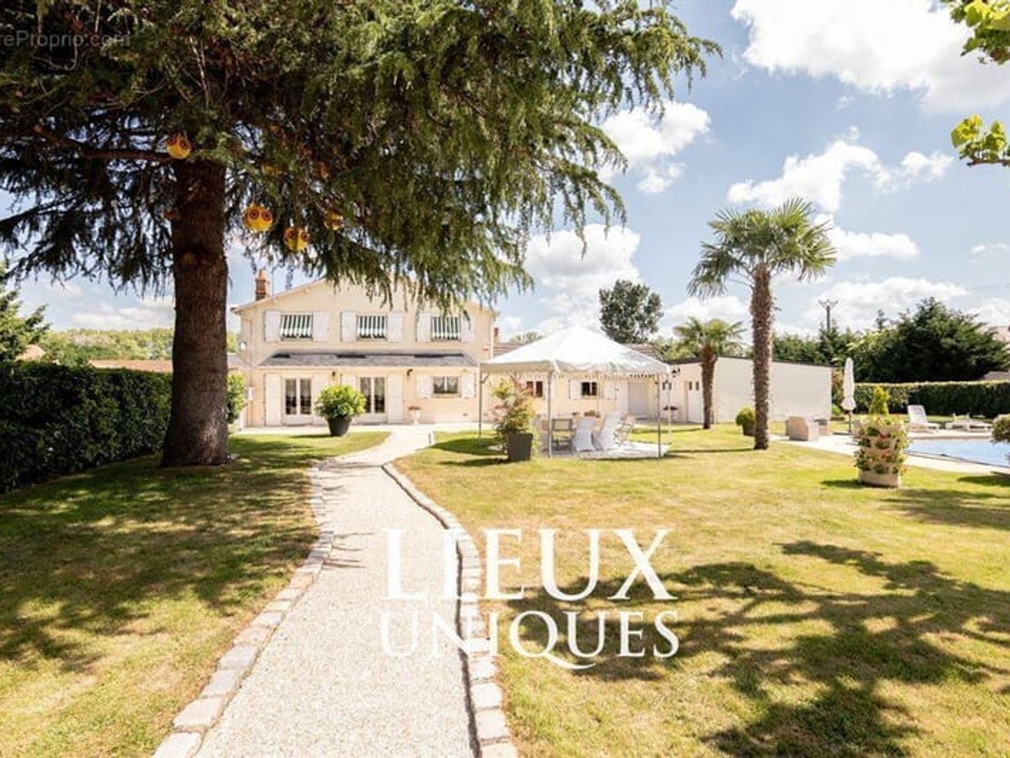 Lieux uniques ® x propriétés privées propose maison de 118 m² - terrain de 2661 m² proximité c0ntres