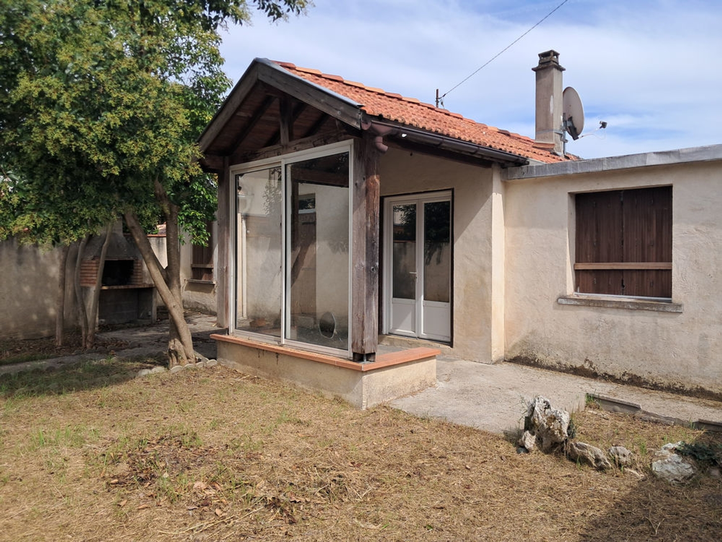 MAISON QUARTIER CASERNE TOUSSAINT
