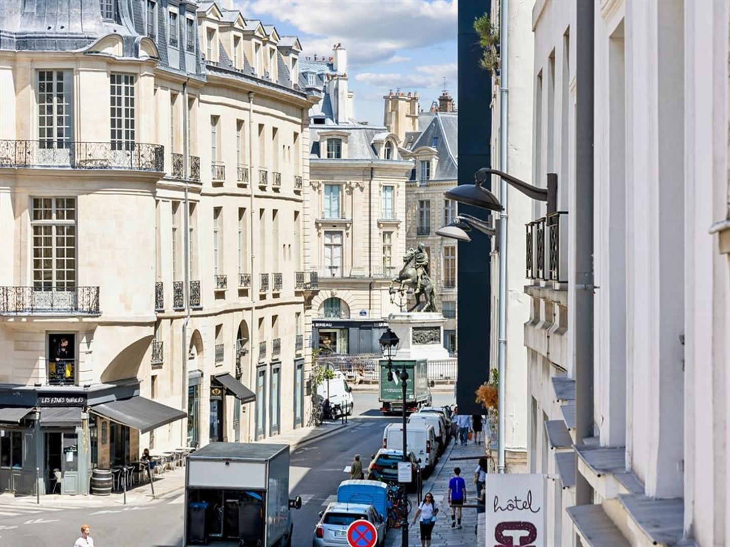 Appartement à vendre - 4 pièces - 141m2 - Paris 1e (75001)