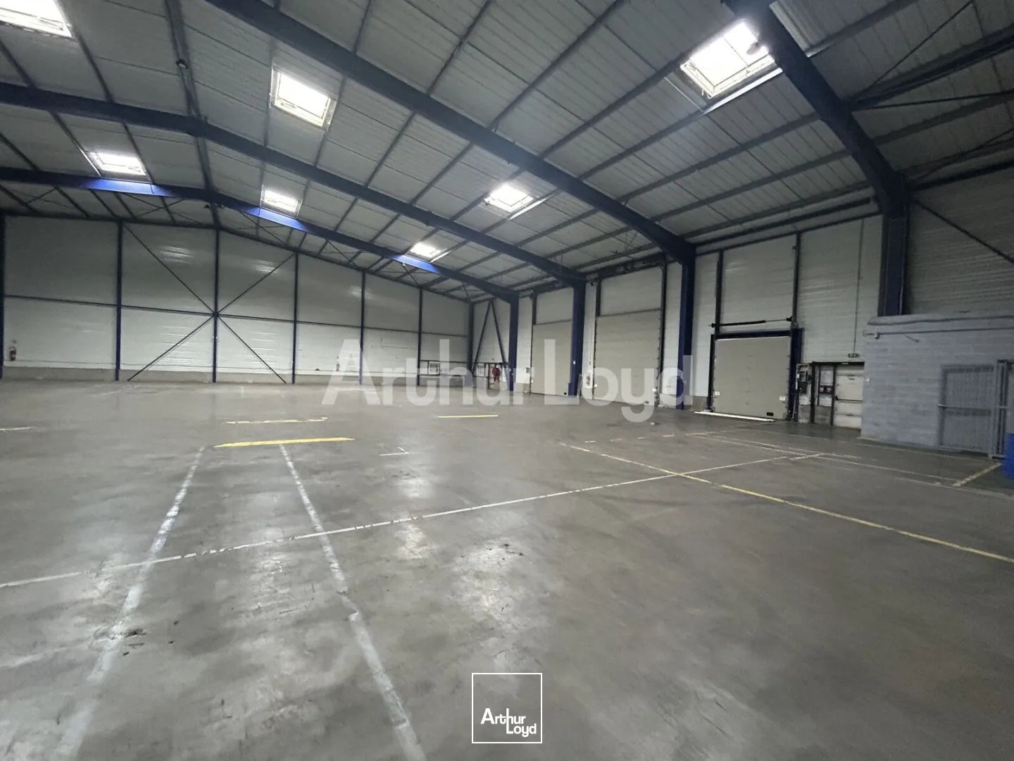 Locaux à vendre - 1570m2 - Feuchy (62223)