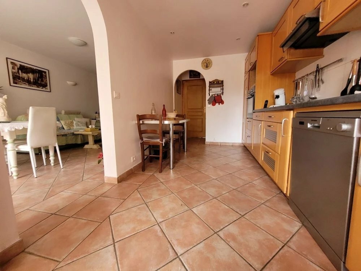 GRASSE, Saint-Jacques, En Rez de jardin Appartement 3 Pièces, Terrasse, Garage