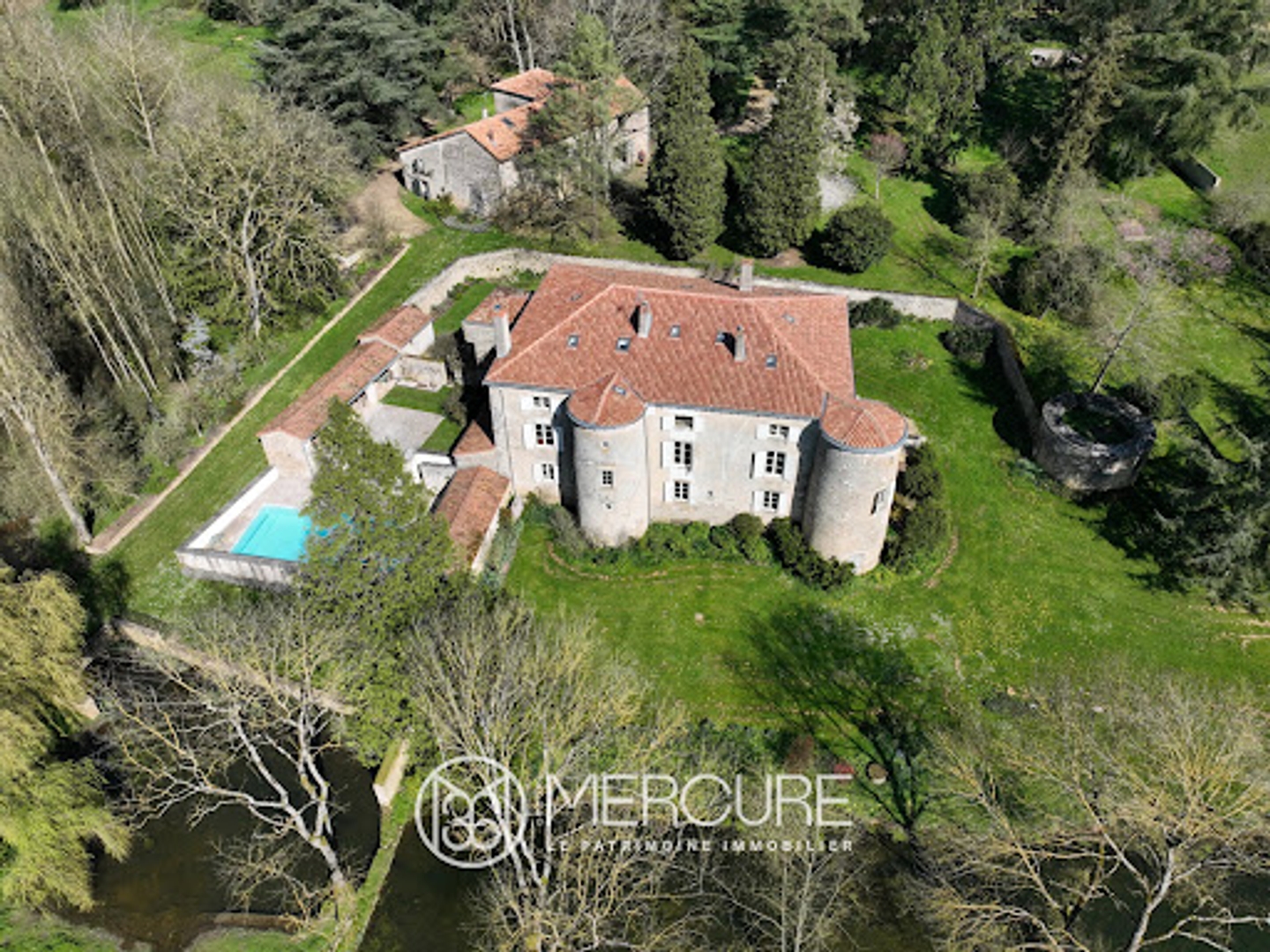 Château 12 pièces 860 m²