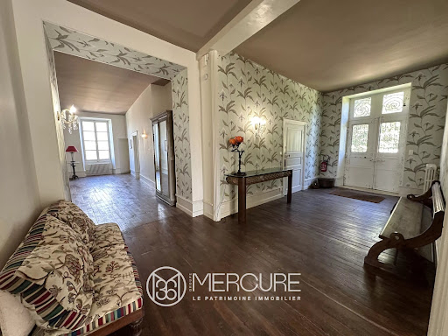 Maison à vendre - 12 pièces - 860m2 - Poitiers (86000)