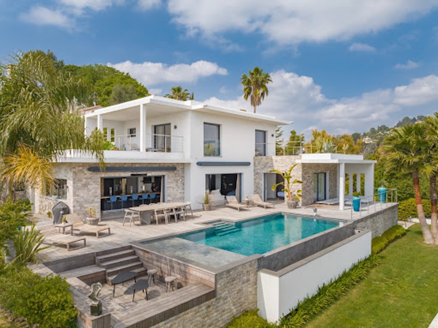 Villa 5 pièces 225 m²
