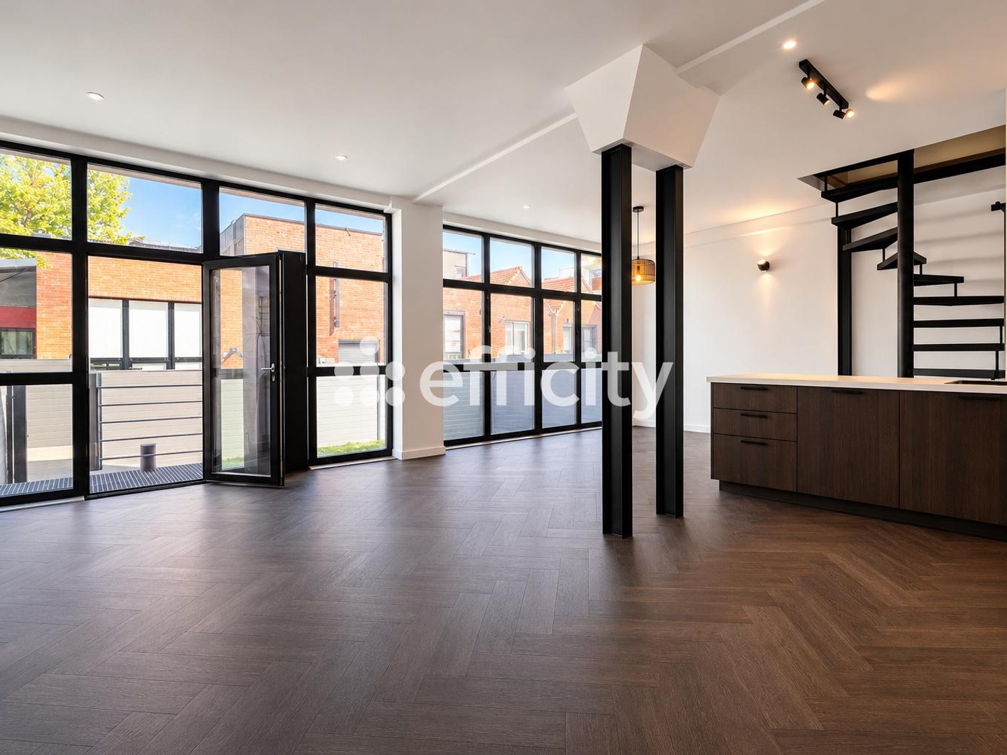 Loft 6 pièces 127 m²