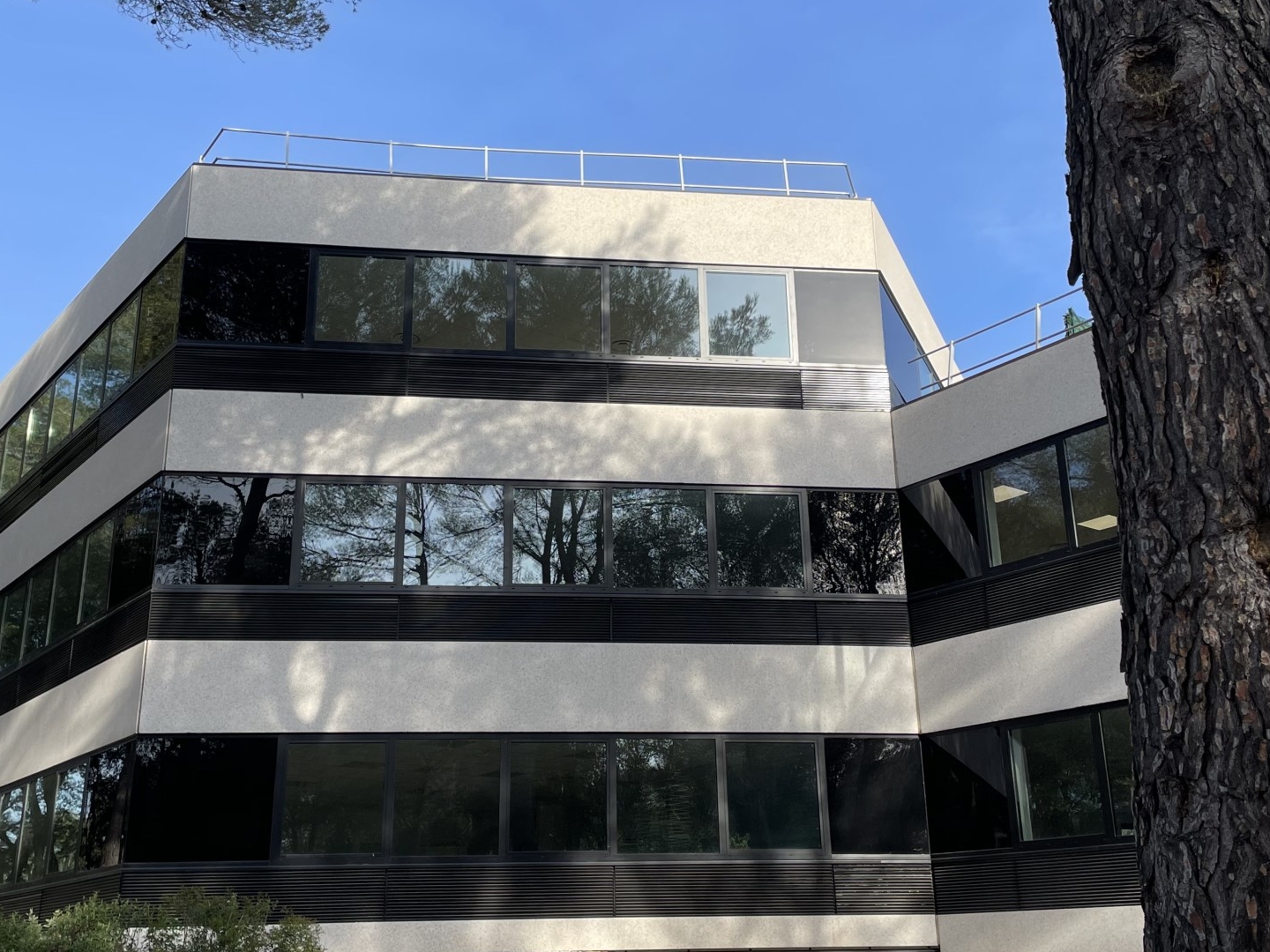 Bureaux à vendre - 1076m2 - Valbonne (06560)