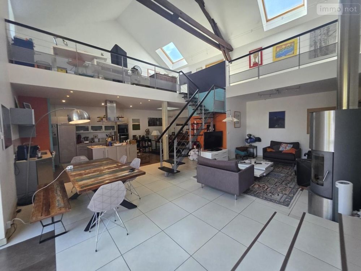 Charmante ferme rénovée avec piscine 260 m² habitables....