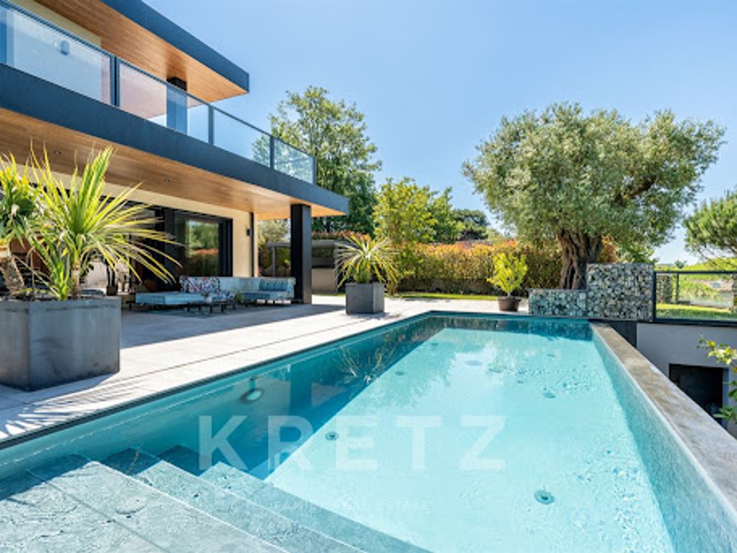 Maison 11 pièces 361 m²