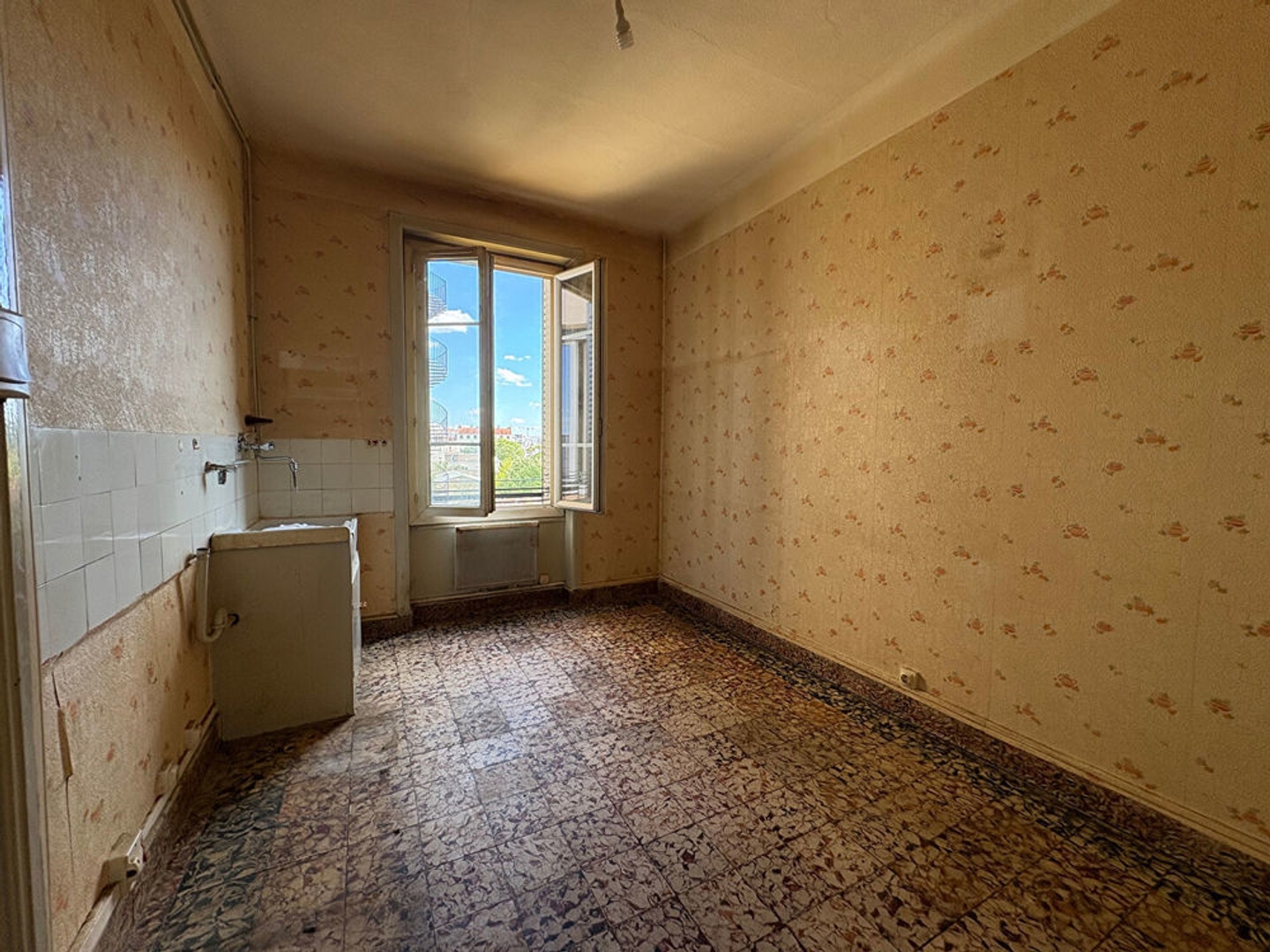 Appartement à vendre - 2 pièces - 42m2 - Lyon 8e (69008)
