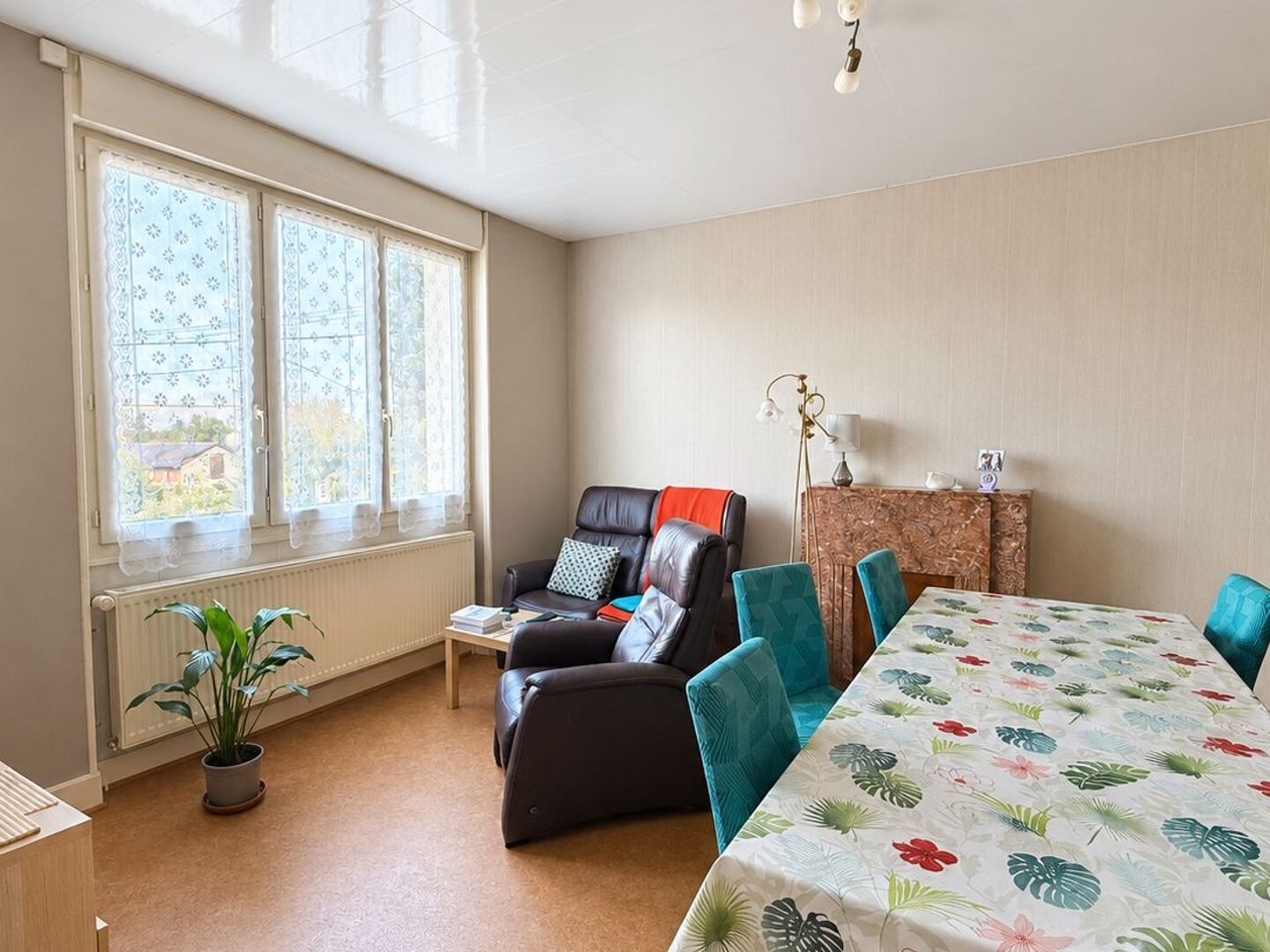 Maison à vendre - 7 pièces - 136m2 - Vallon-En-Sully (03190)