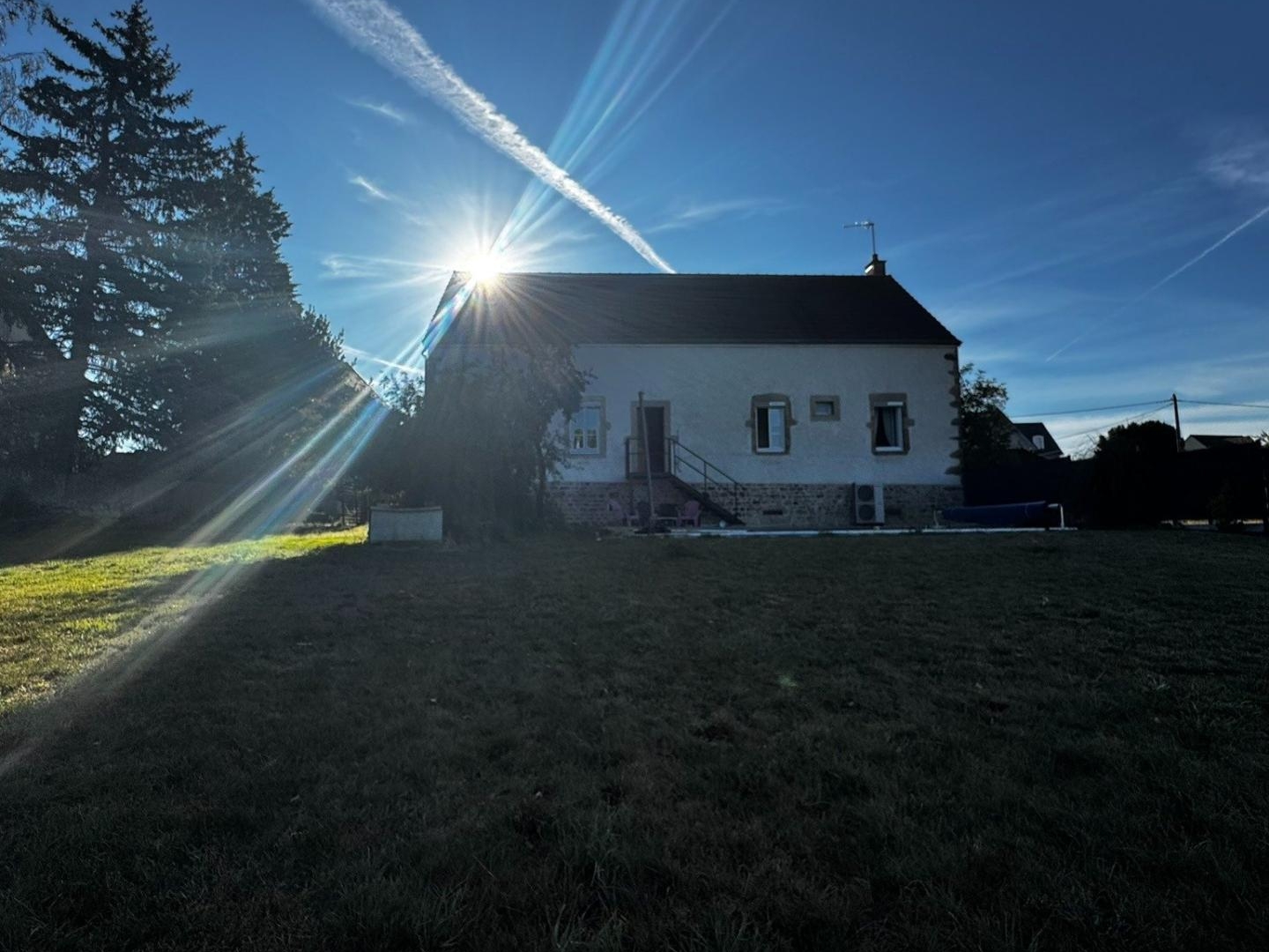 MAISON 137 m² - 4 CHAMBRES - TERRAIN 2 921 m² - FORT POTENTIEL