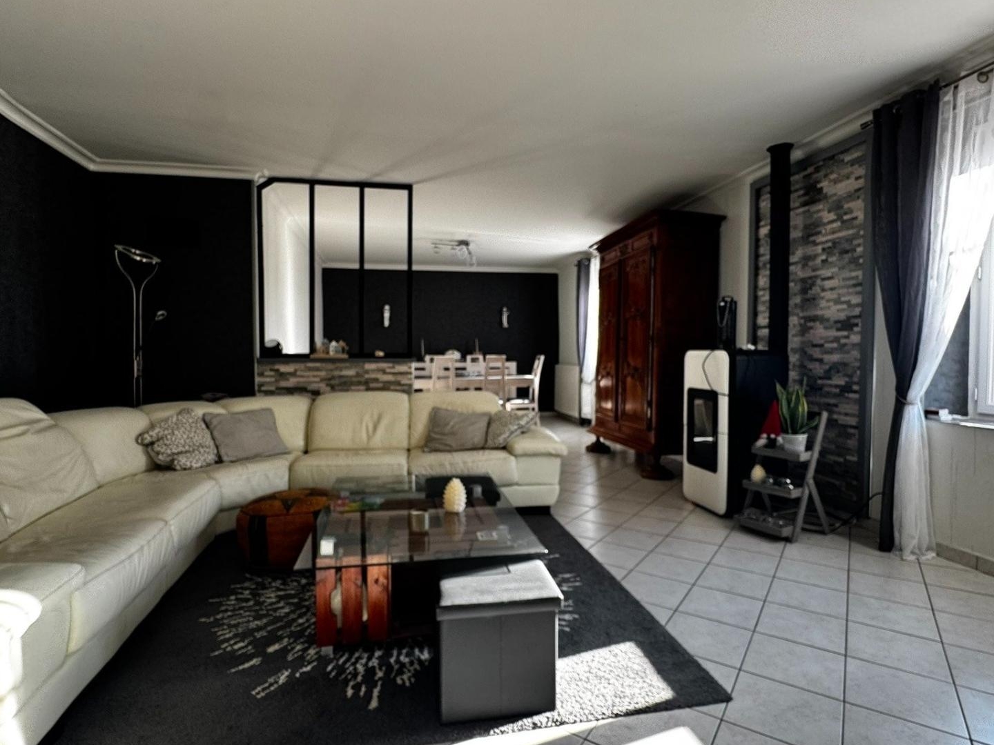 Maison à vendre - 7 pièces - 136m2 - Saint-Léger-Sur-D... (71510)