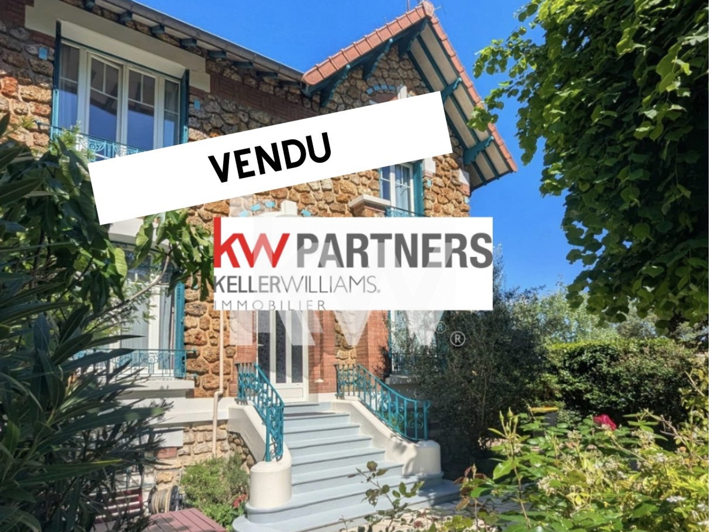 VENTE d'une maison de 7 pièces (139 m²) à SAINT-GRATIEN