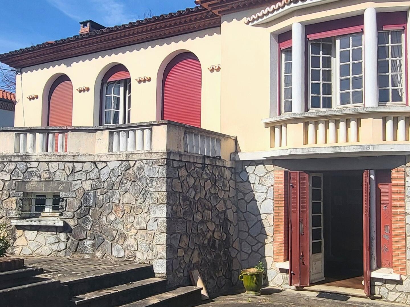 Maison à vendre - 6 pièces - 140m2 - Graulhet (81300)