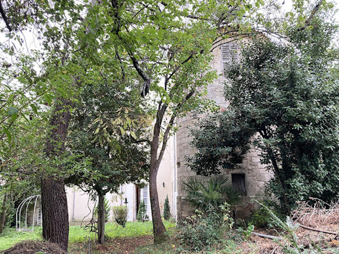 Maison à vendre - 1100m2 - Fontenay-Le-Comte (85200)