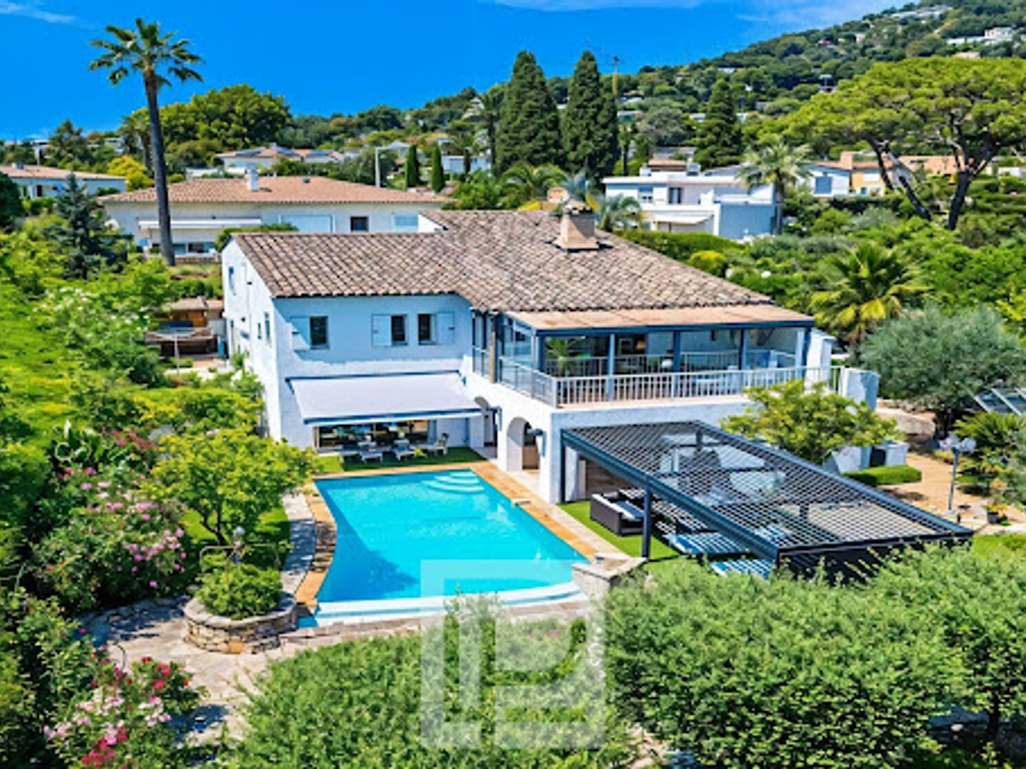 Maison 7 pièces 228 m²