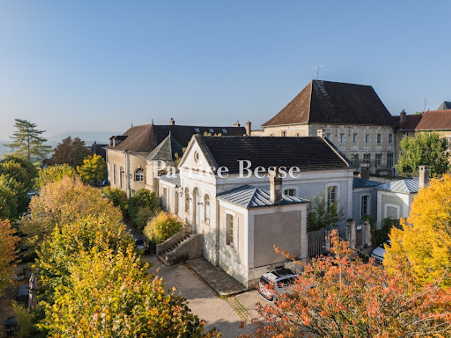 Appartement à vendre - 7 pièces - 246m2 - Joigny (89300)
