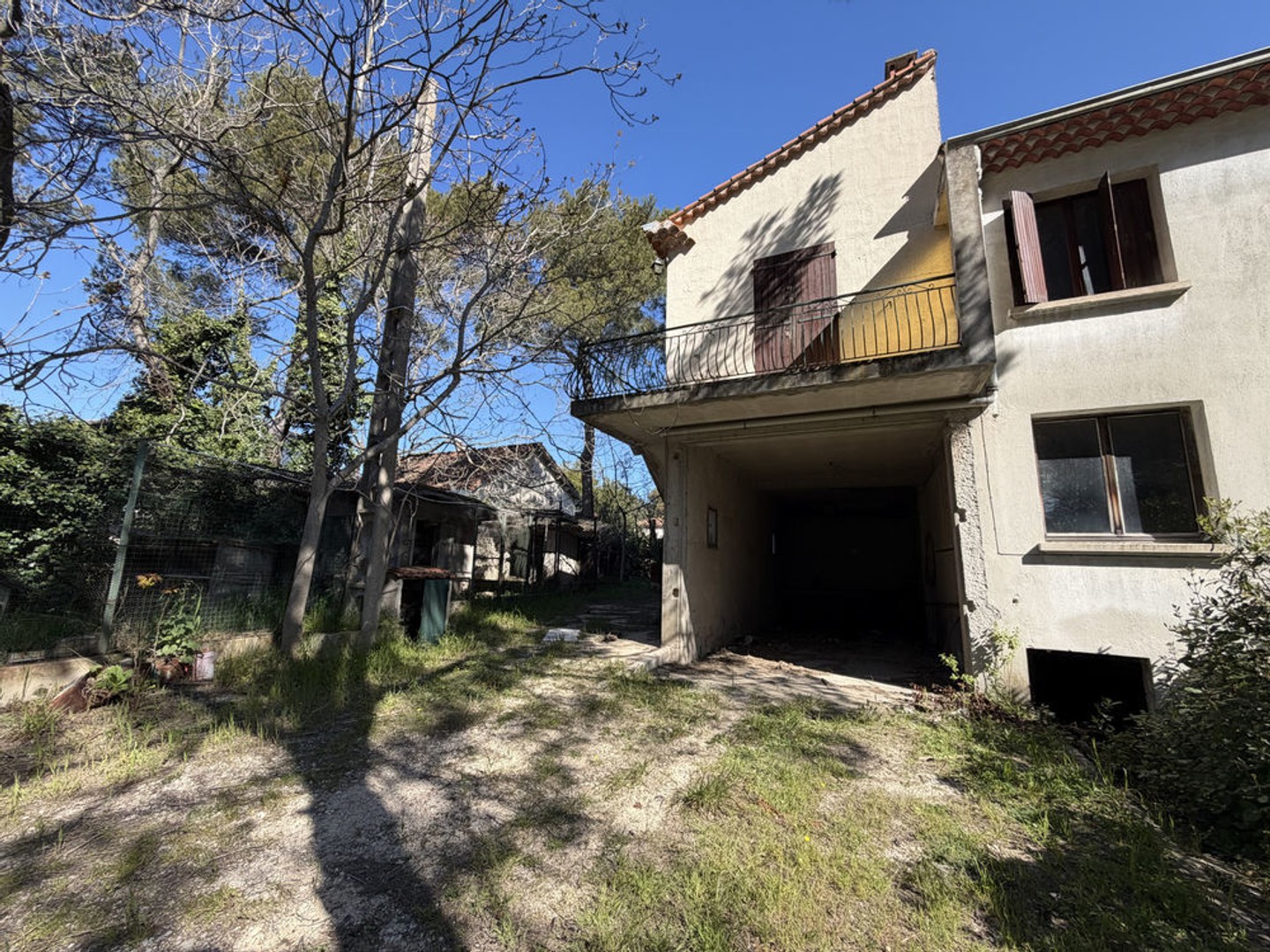 Maison duplex neuve de 80m2 dans une residence intimiste sur 400m2 de terrain.