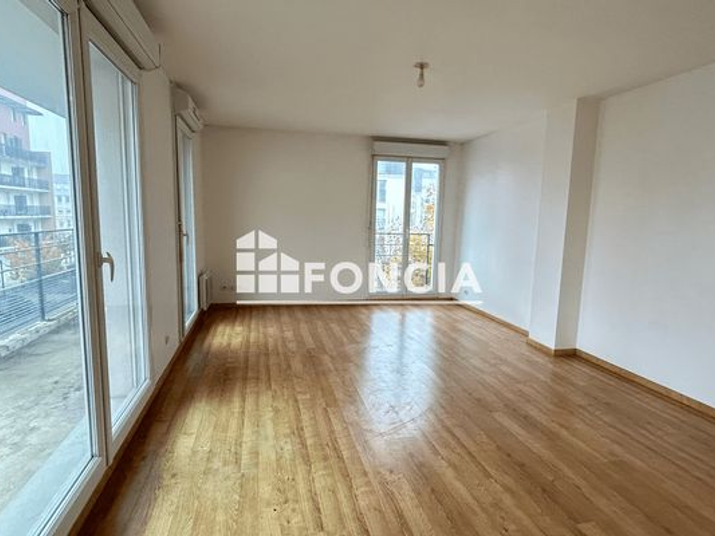 Appartement à vendre - 3 pièces - 68m2 - Lucé (28110)