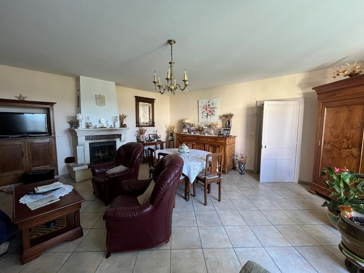 Maison à vendre - 6 pièces - 150m2 - Saint-Martin-Des-... (85570)