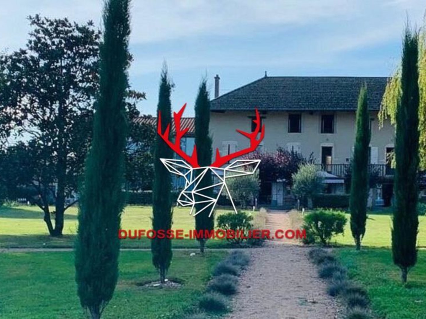 Maison 10 pièces 577 m²