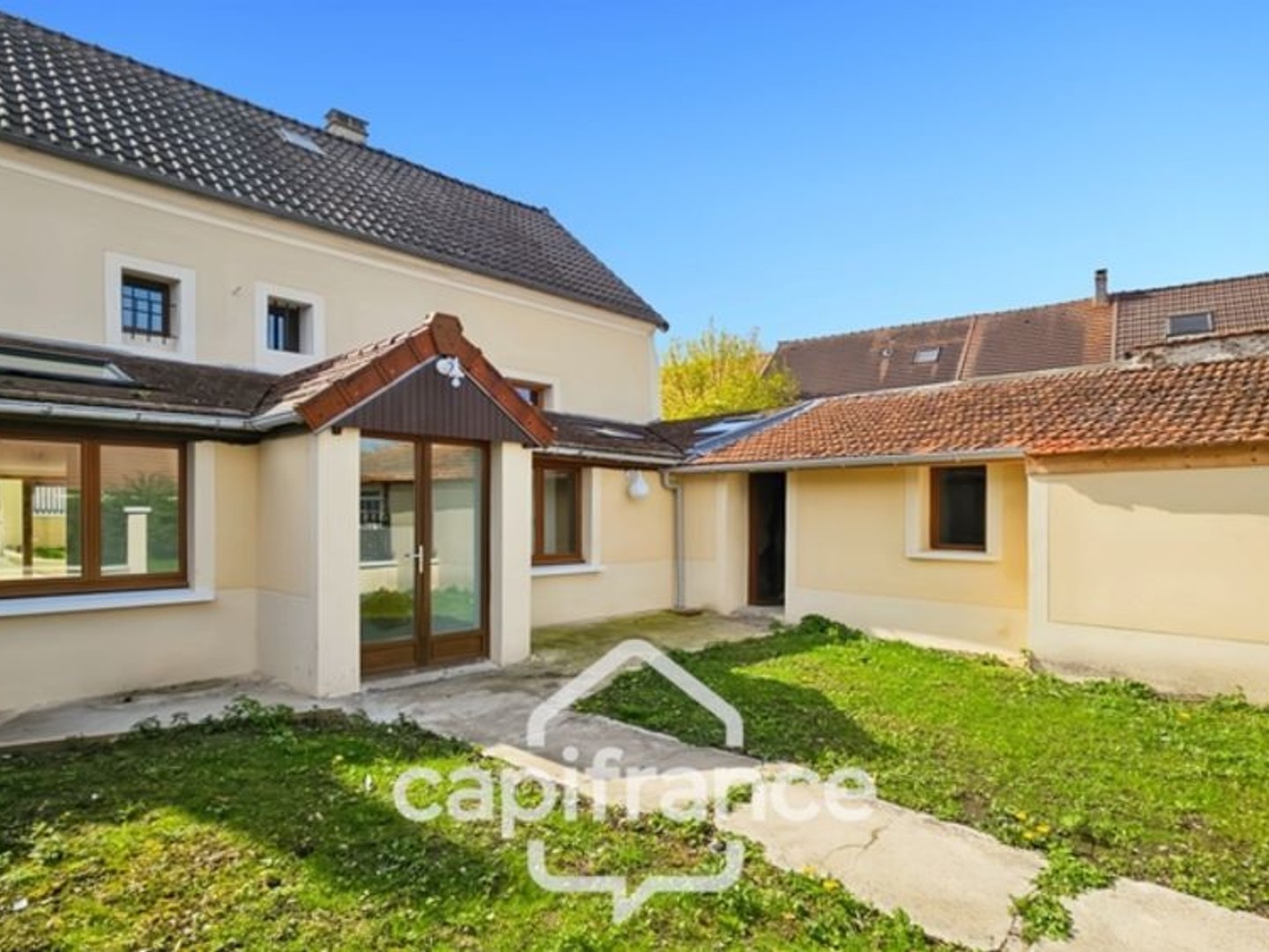 Maison familiale proche Dammartin-en-Goële entièrement rénovée- 115 m² -jardin-Au calme